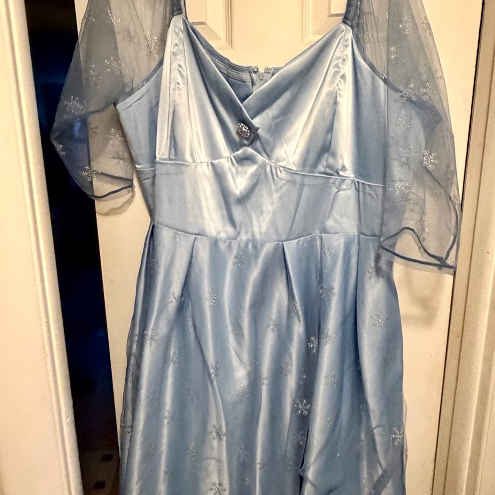 Unique Vintage Light Blue Snowflake Dress - Picture 3 of 6
